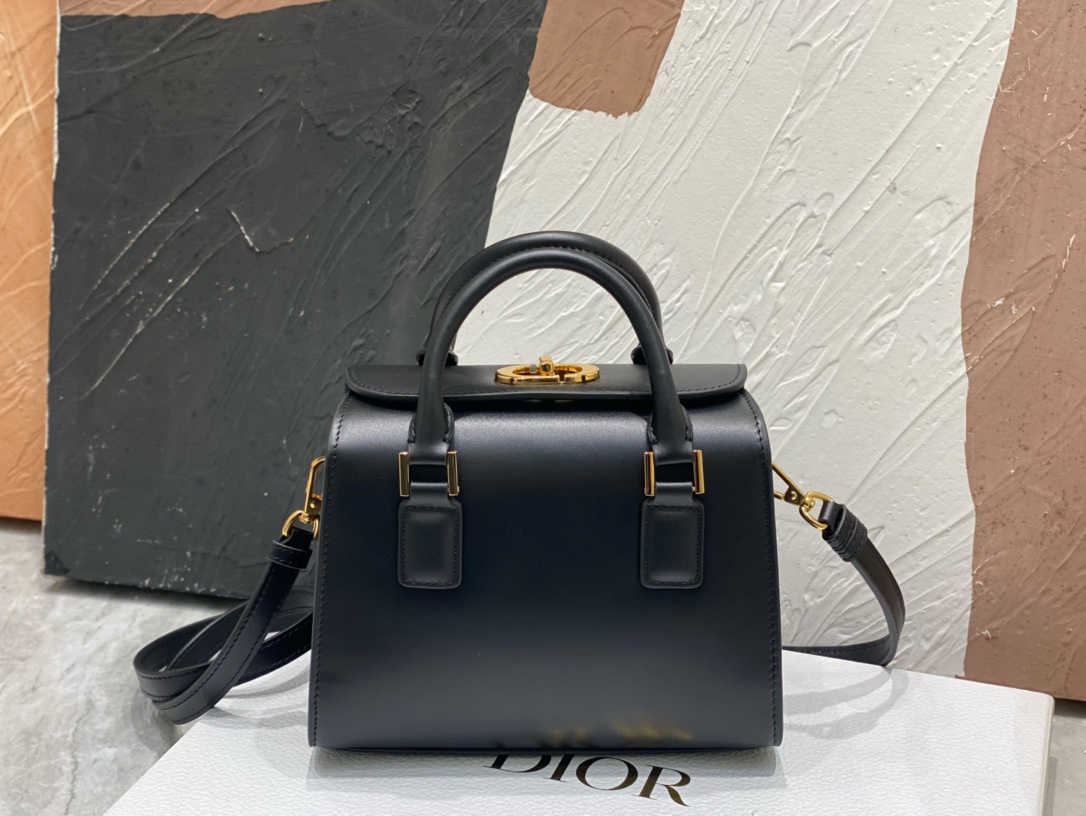 D*or samll boston bag