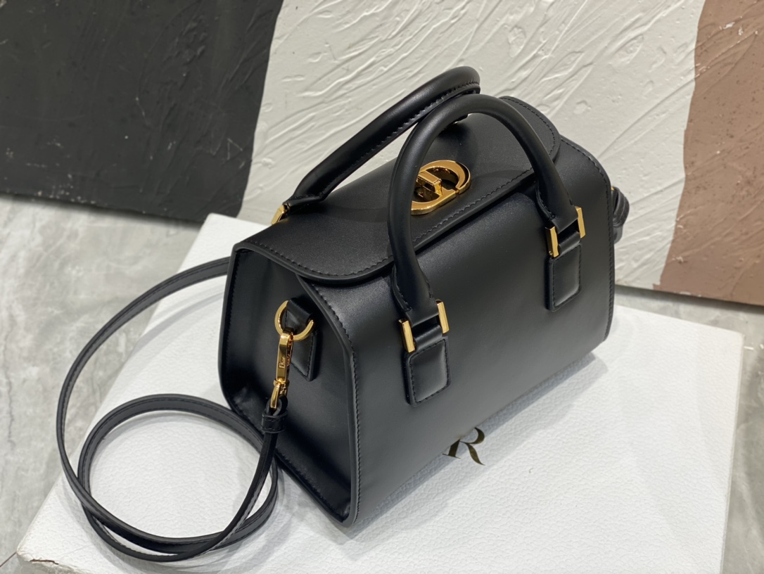 D*or samll boston bag