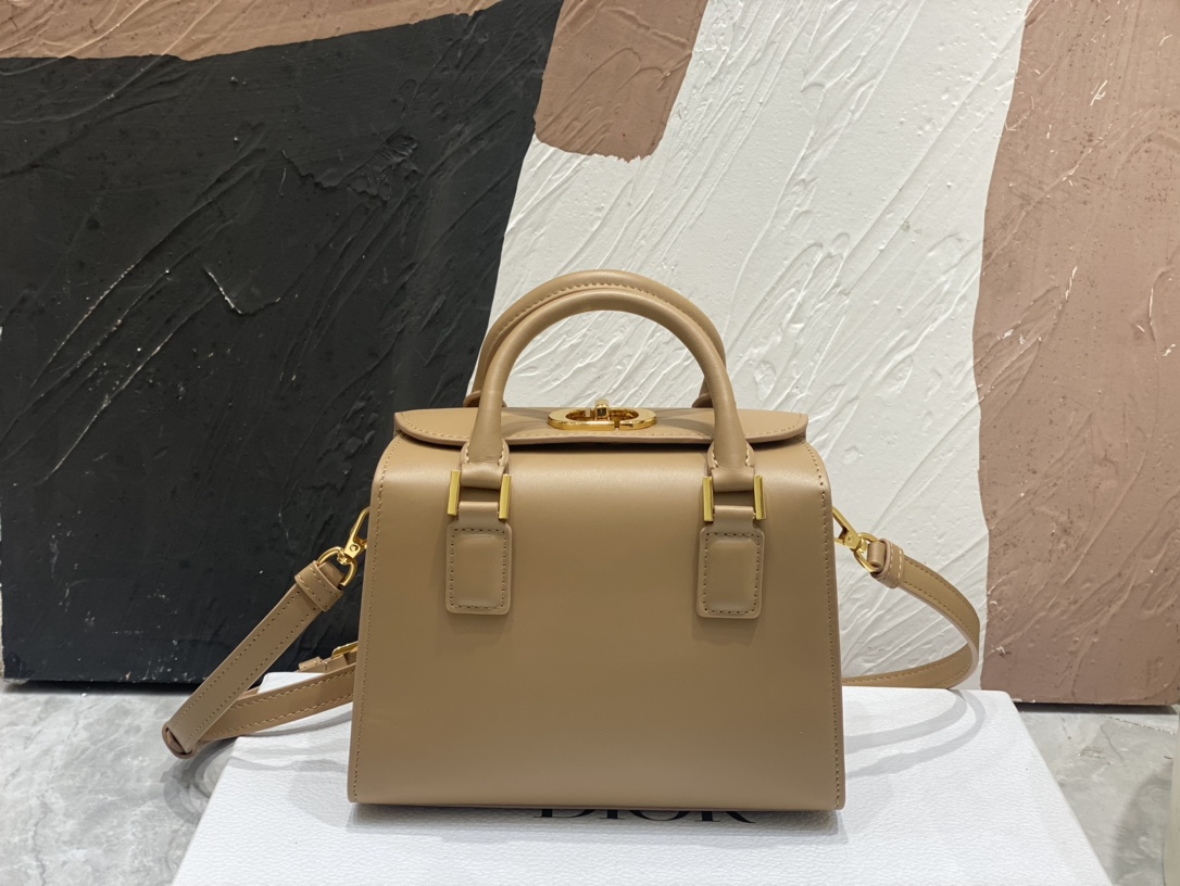 D*or samll boston bag