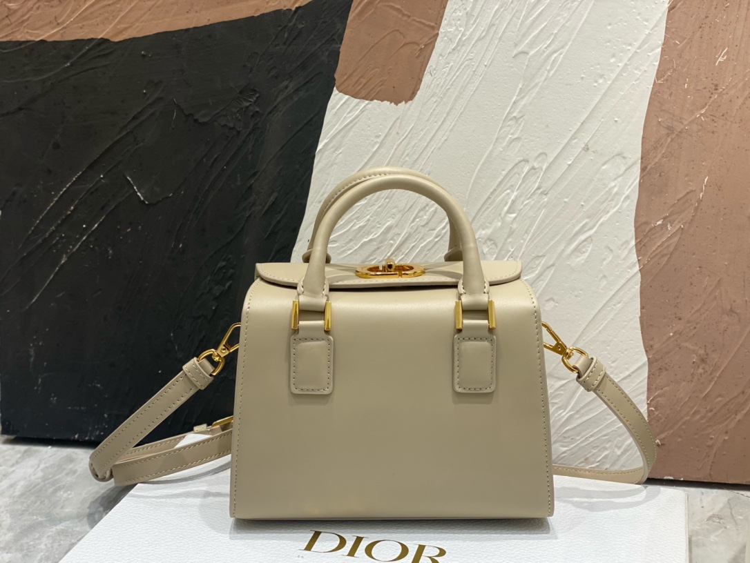 D*or samll boston bag