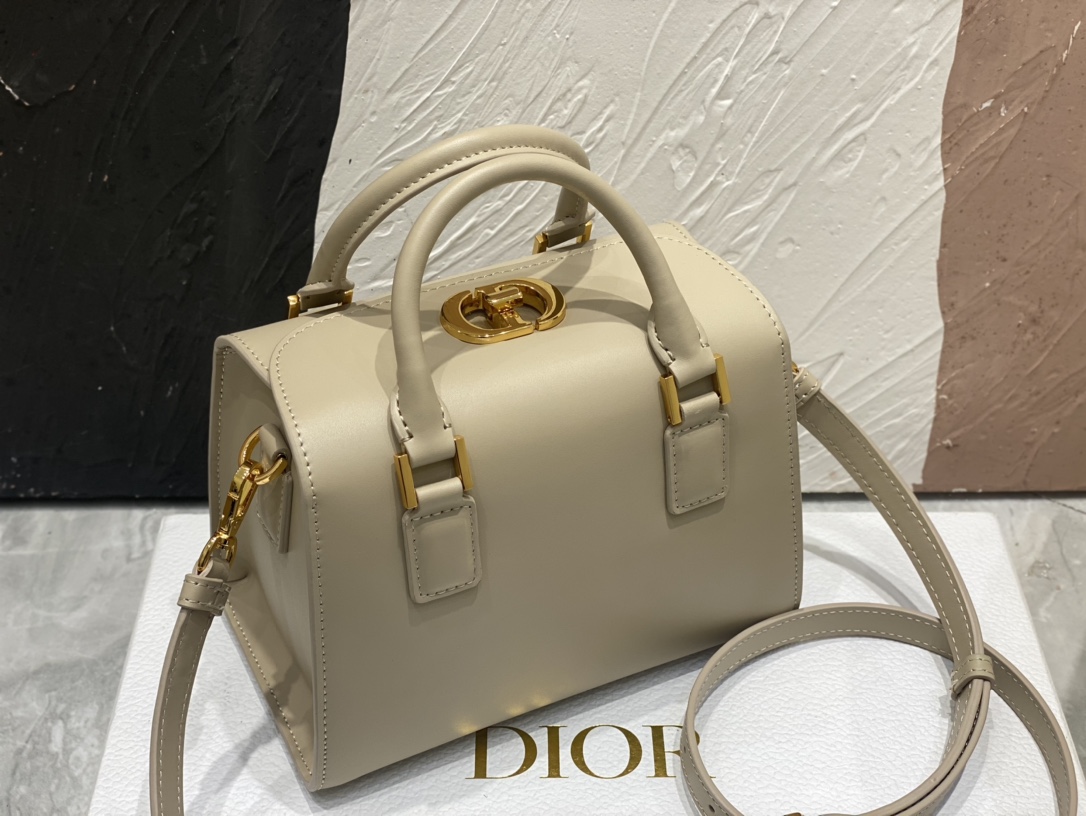 D*or samll boston bag