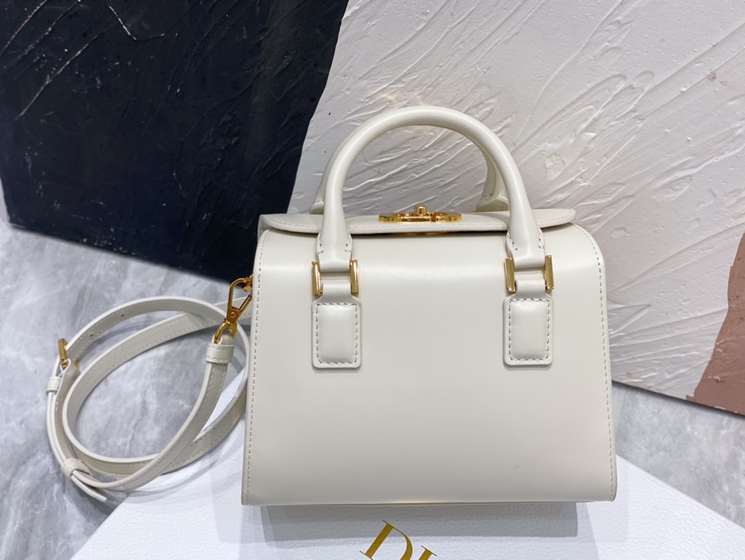 D*or samll boston bag