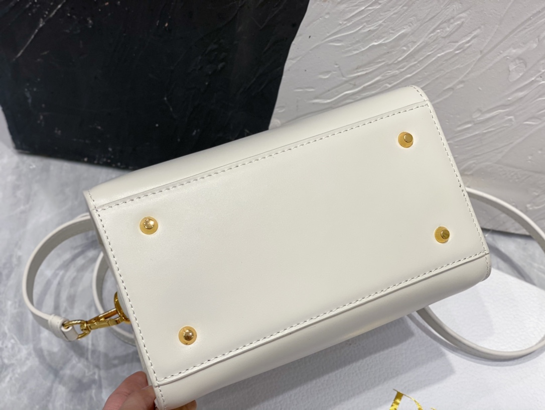 D*or samll boston bag