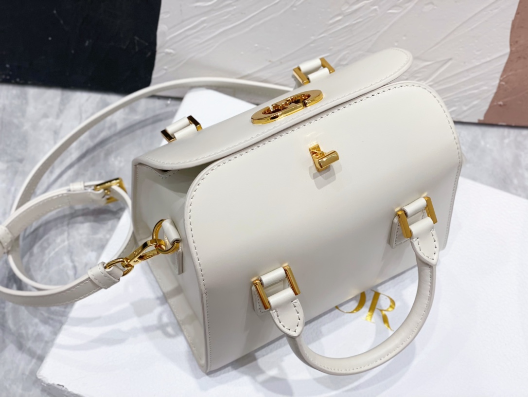 D*or samll boston bag