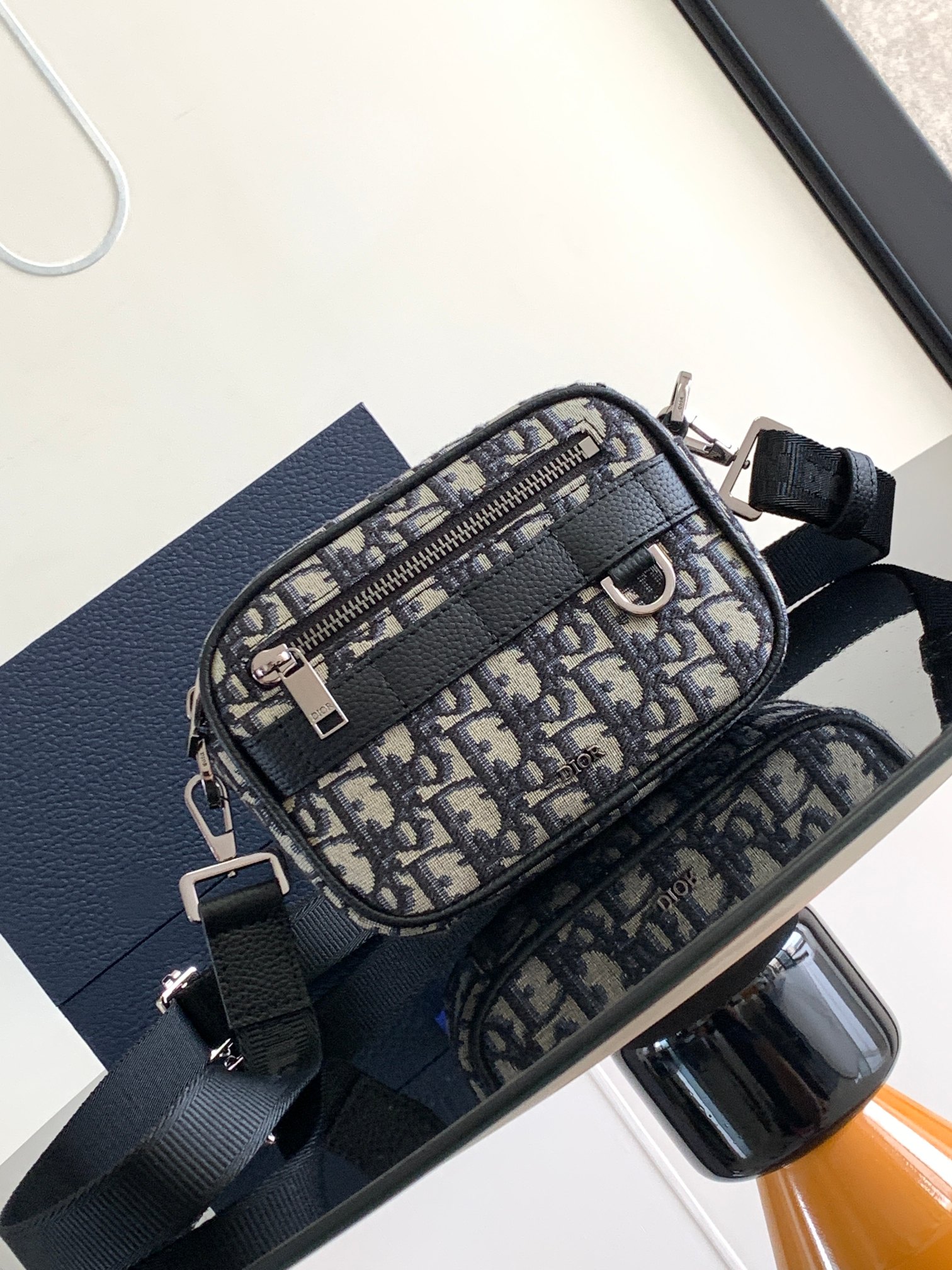 D*or safari bag with strap small