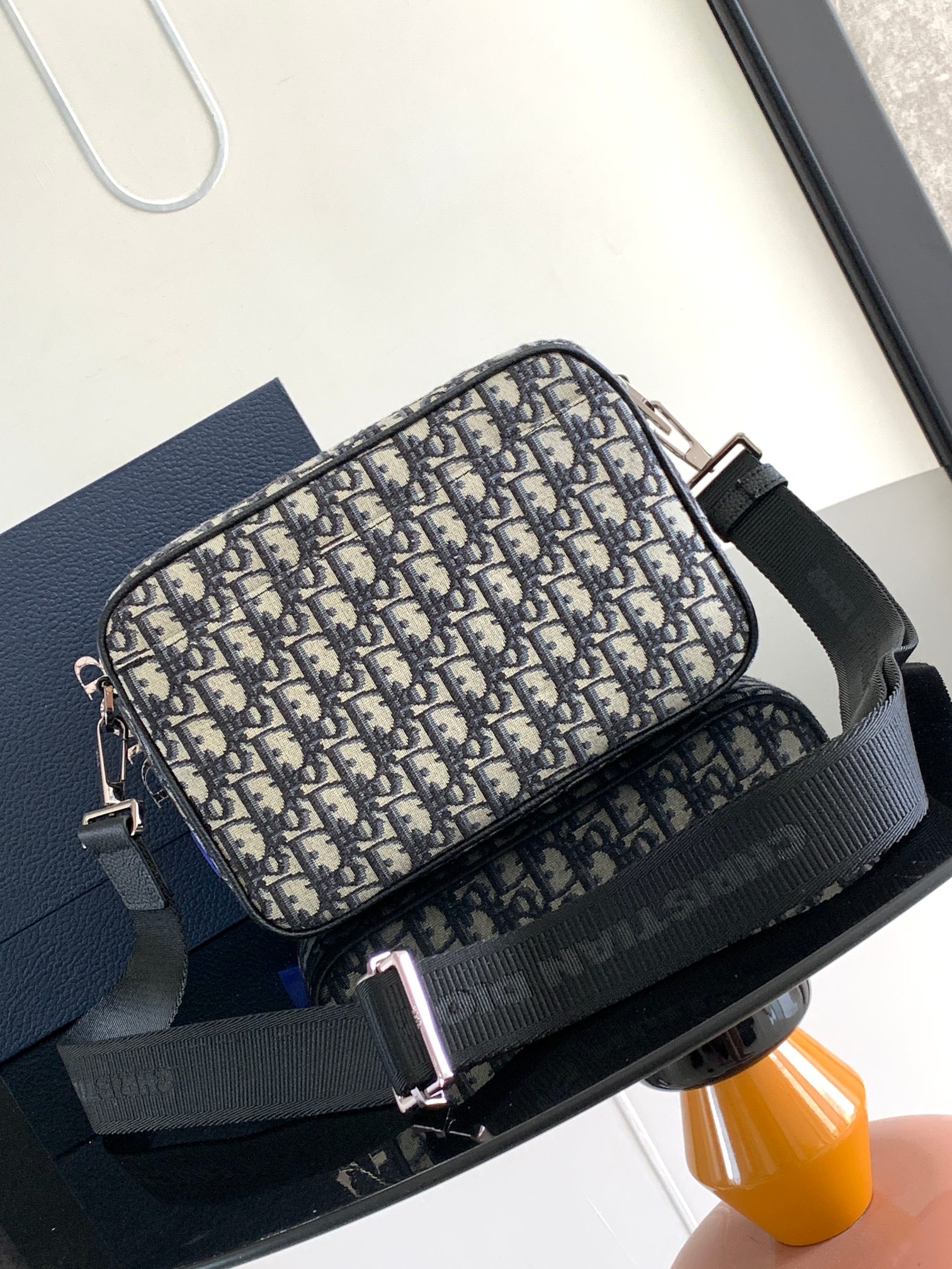 D*or safari bag with strap medium