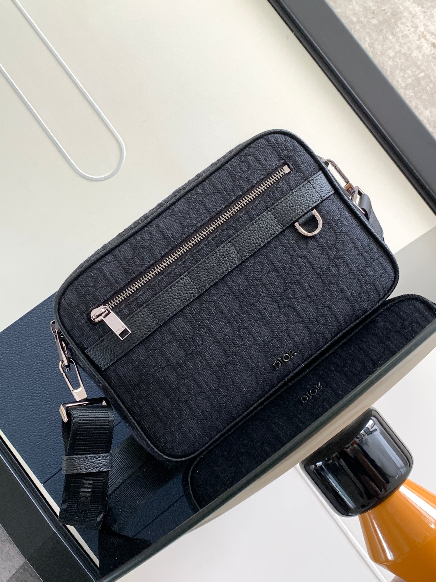 D*or safari bag with strap medium