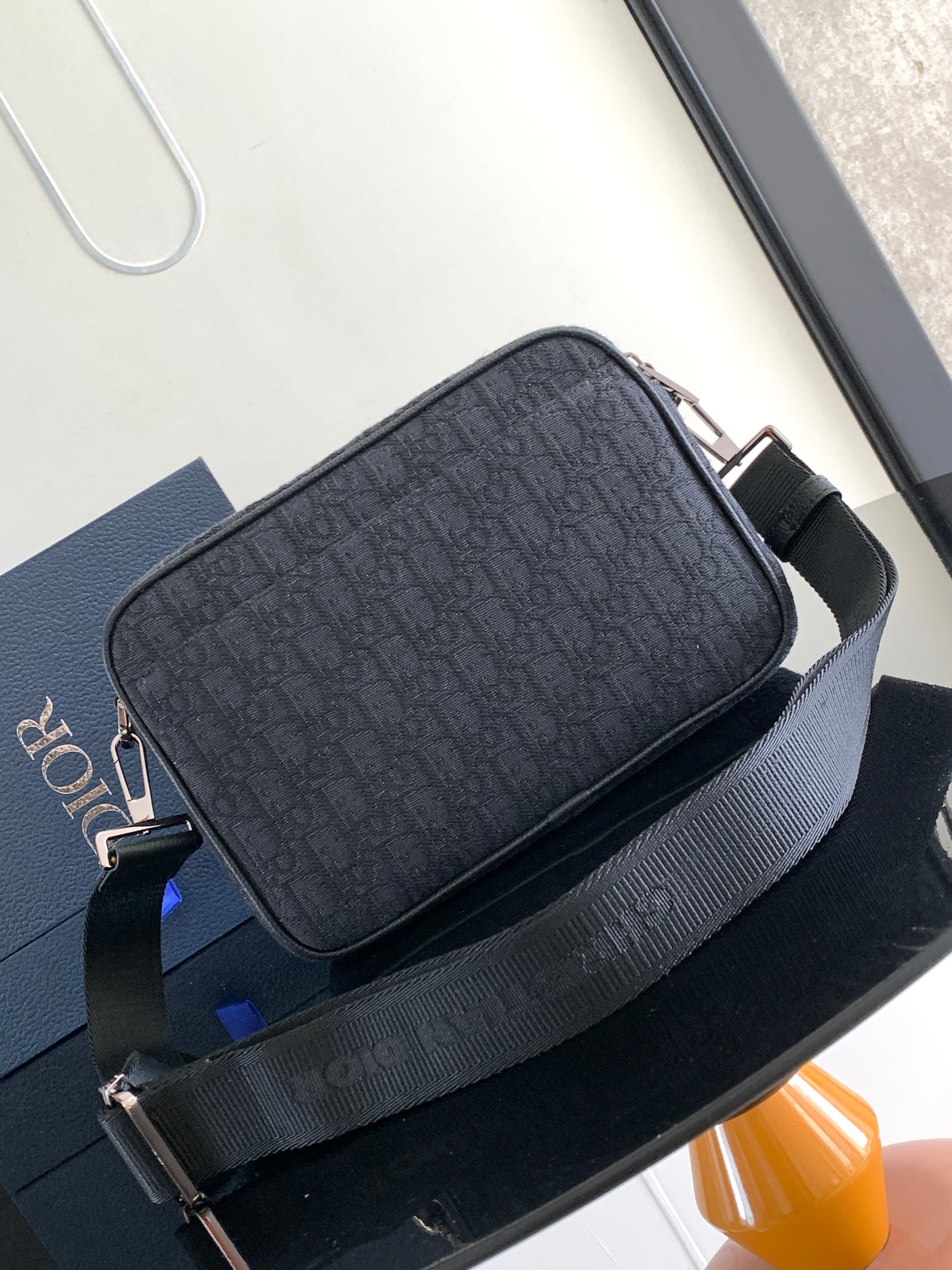 D*or safari bag with strap medium