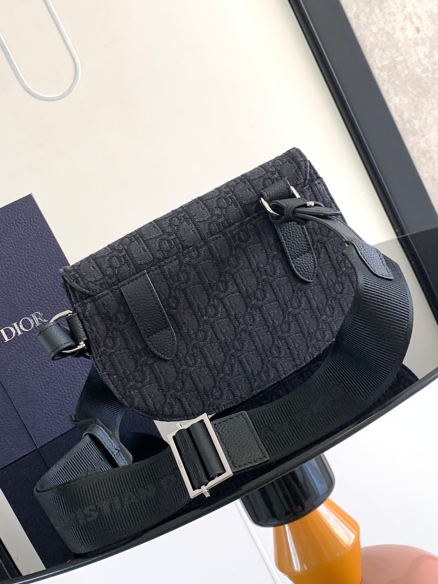 D*or saddle messenger bag