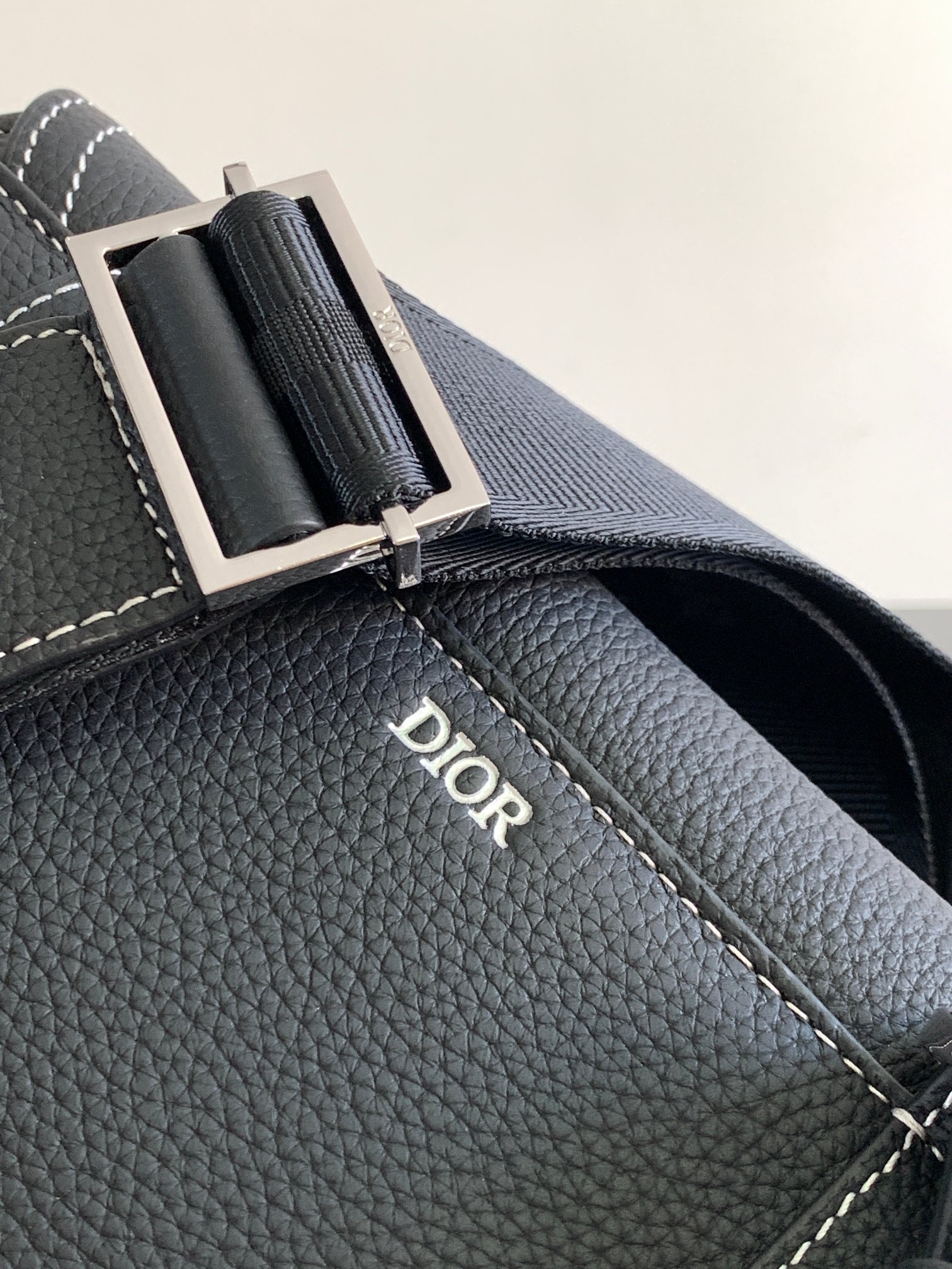 D*or saddle messenger bag