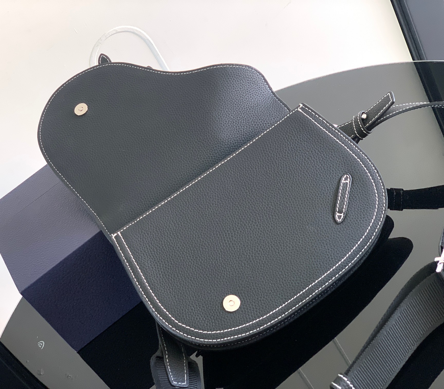 D*or saddle messenger bag