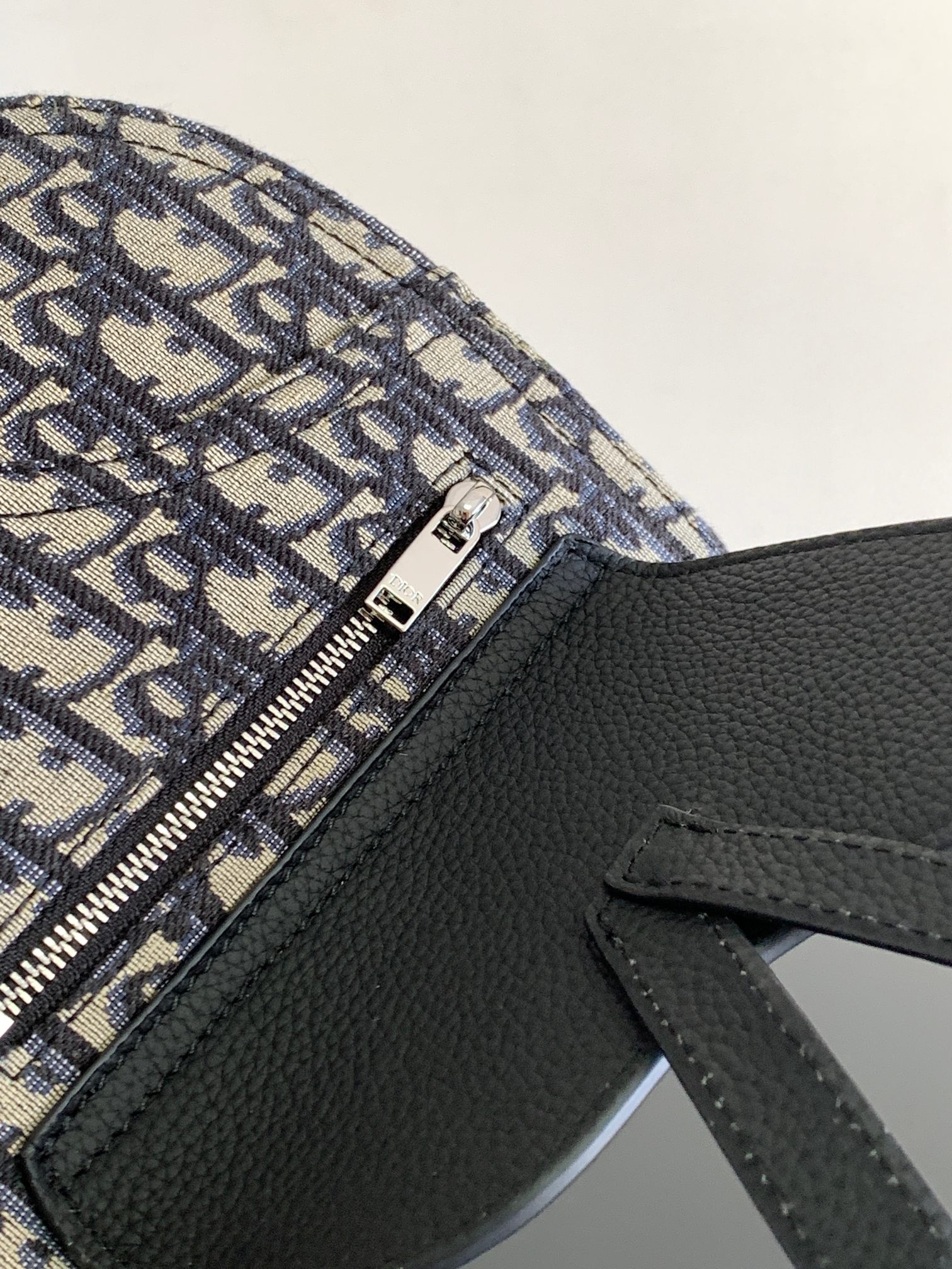 D*or saddle messenger bag
