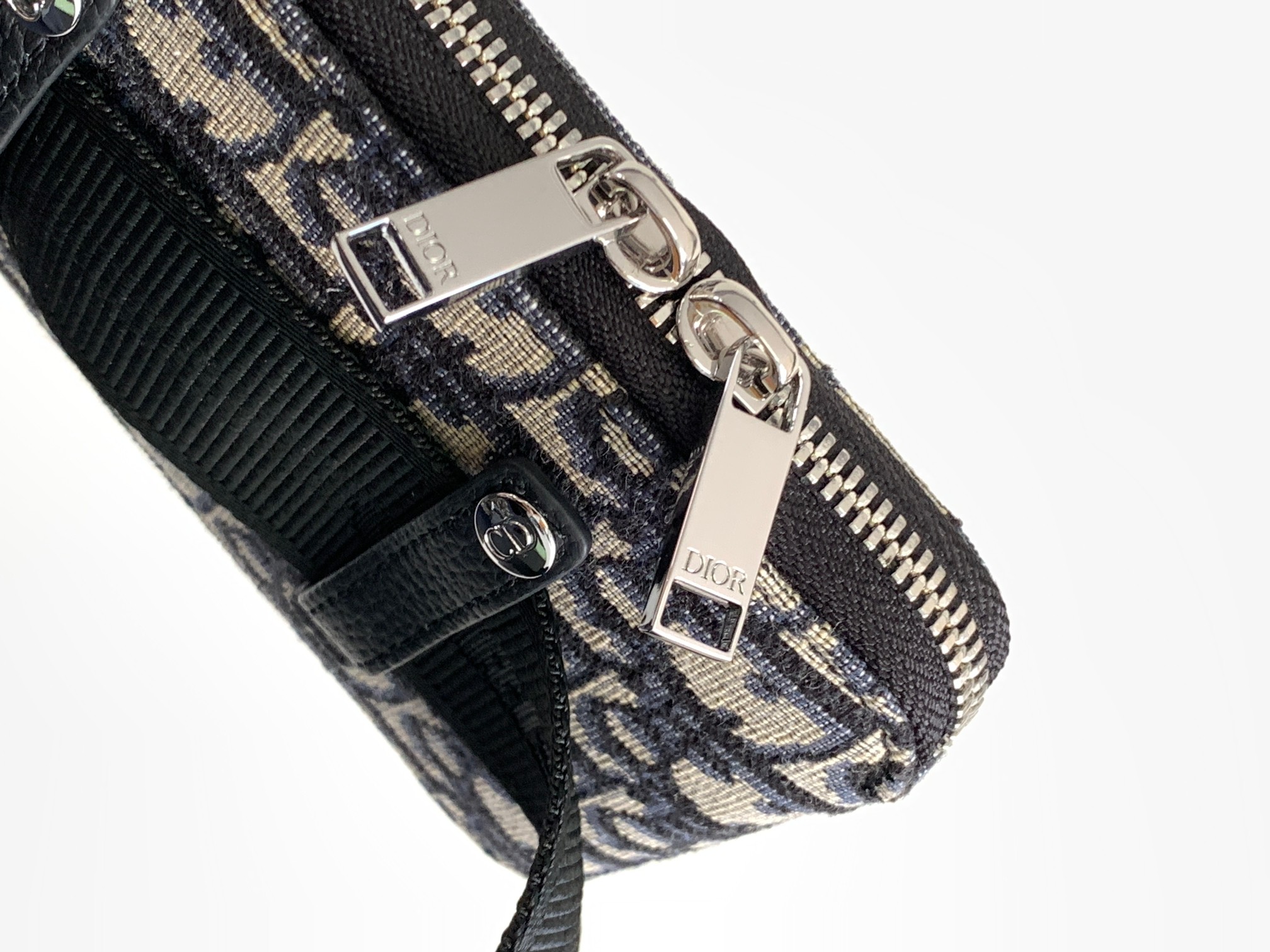 D*or saddle bag