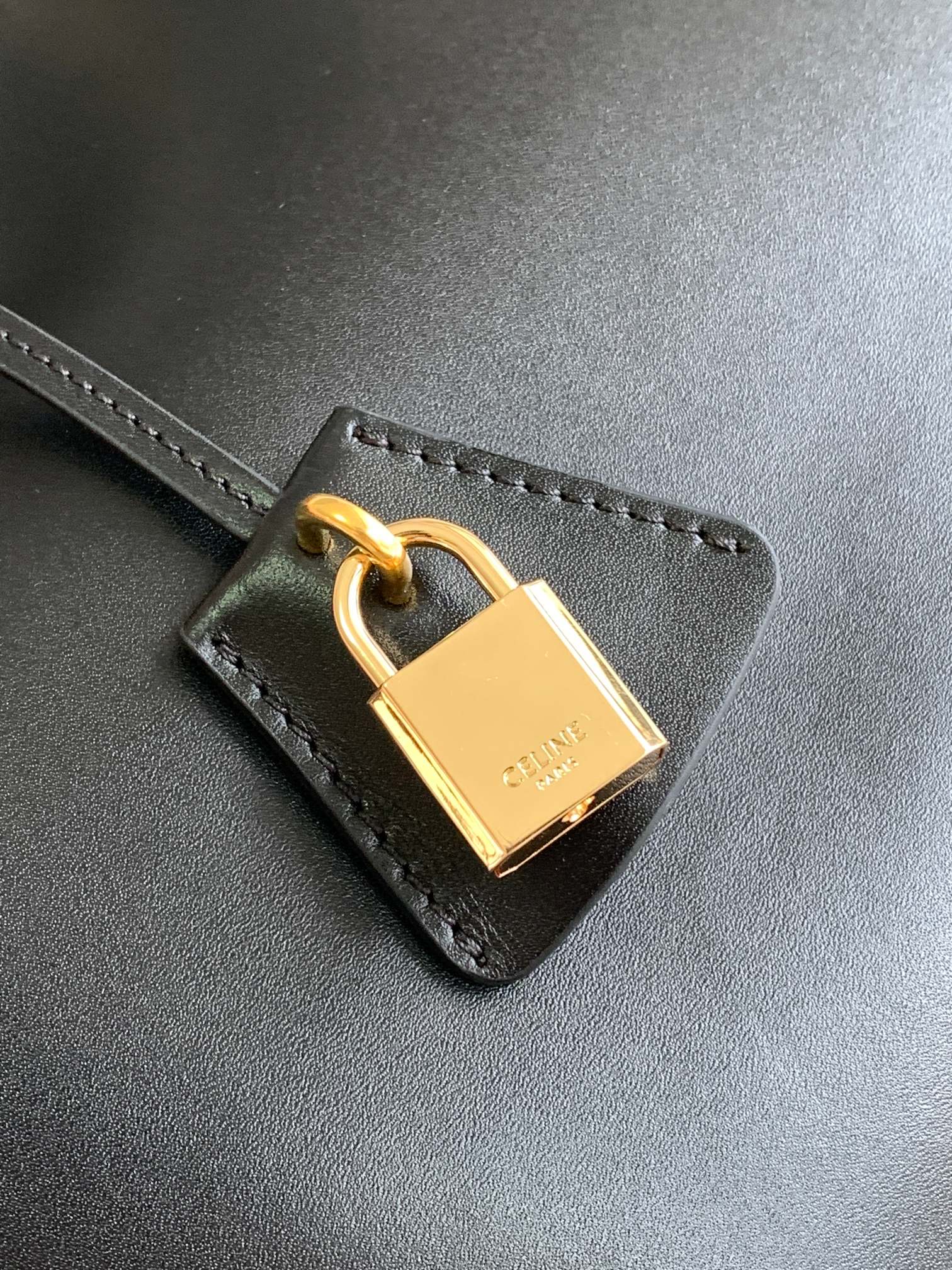 ce**e conti bag in S*pple calfskin