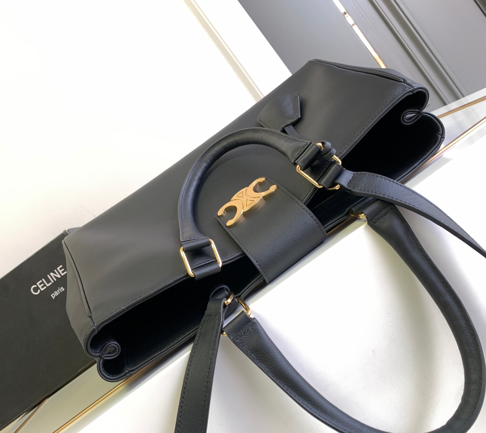 ce**e medium appoline bag in S*pple calfskin