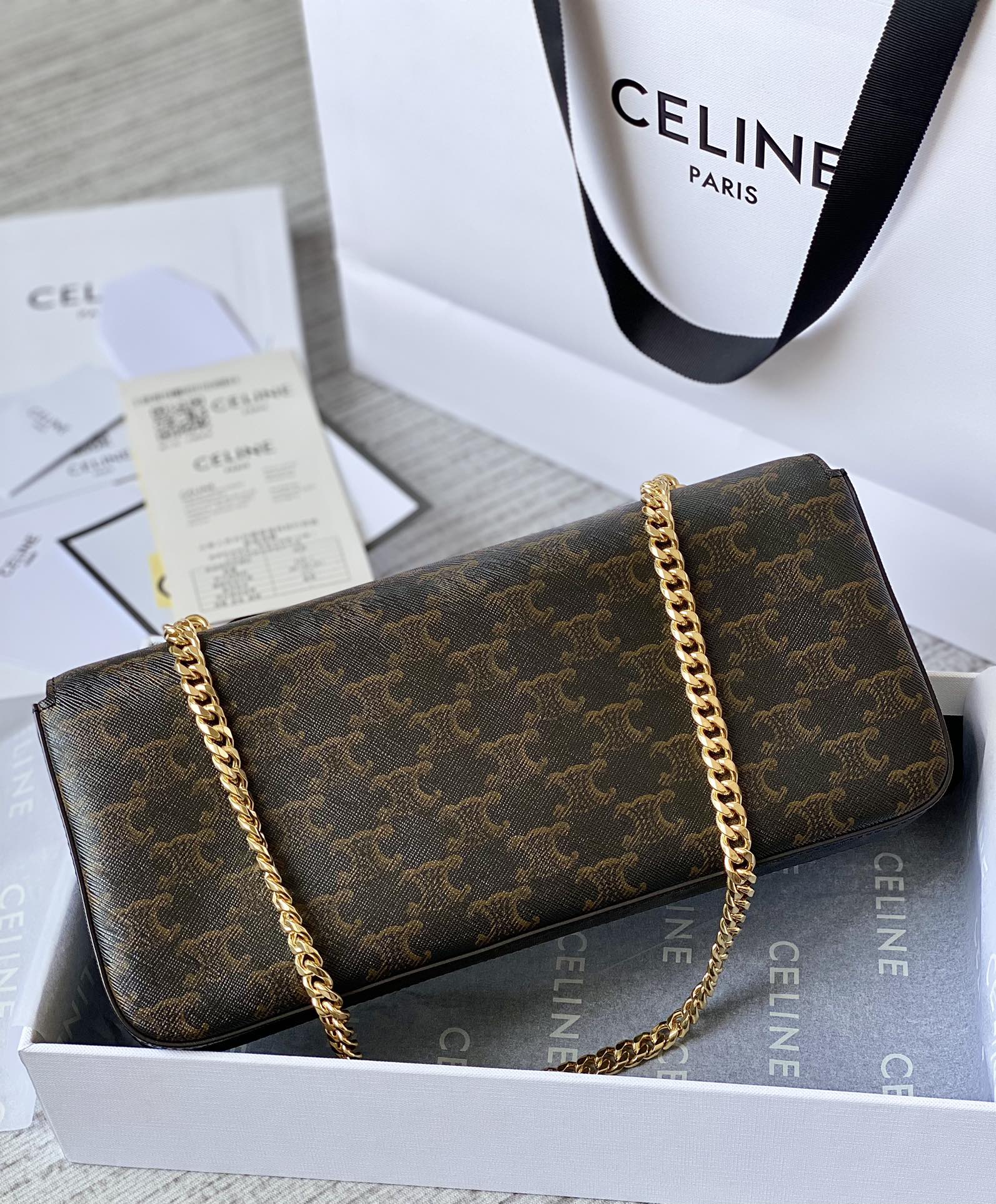 Ce**e triomphe chain bag
