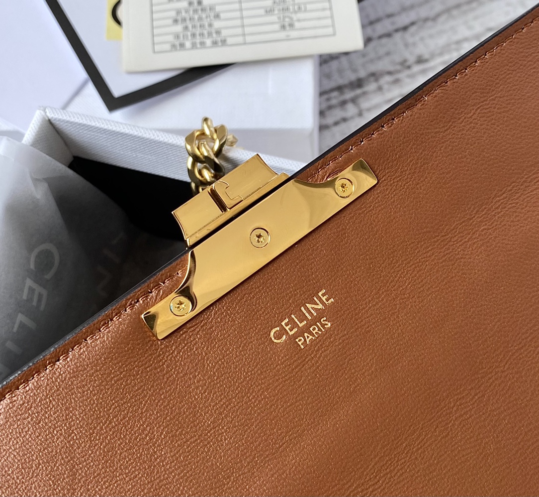 Ce**e triomphe chain bag