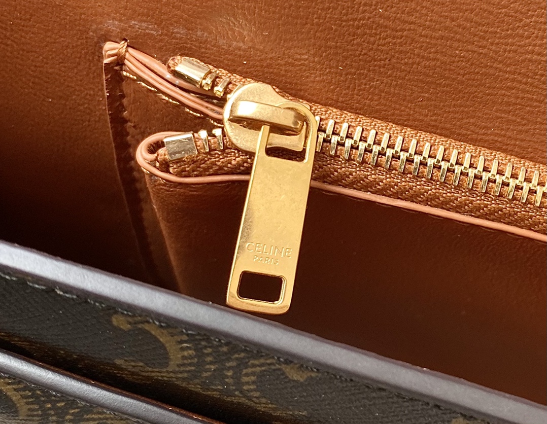 Ce**e triomphe chain bag