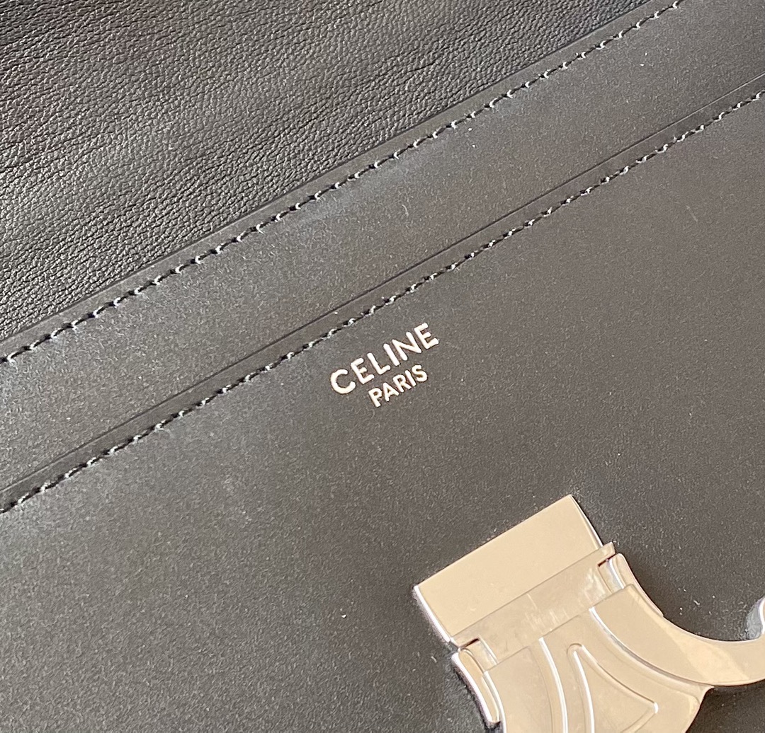 Ce**e triomphe chain bag