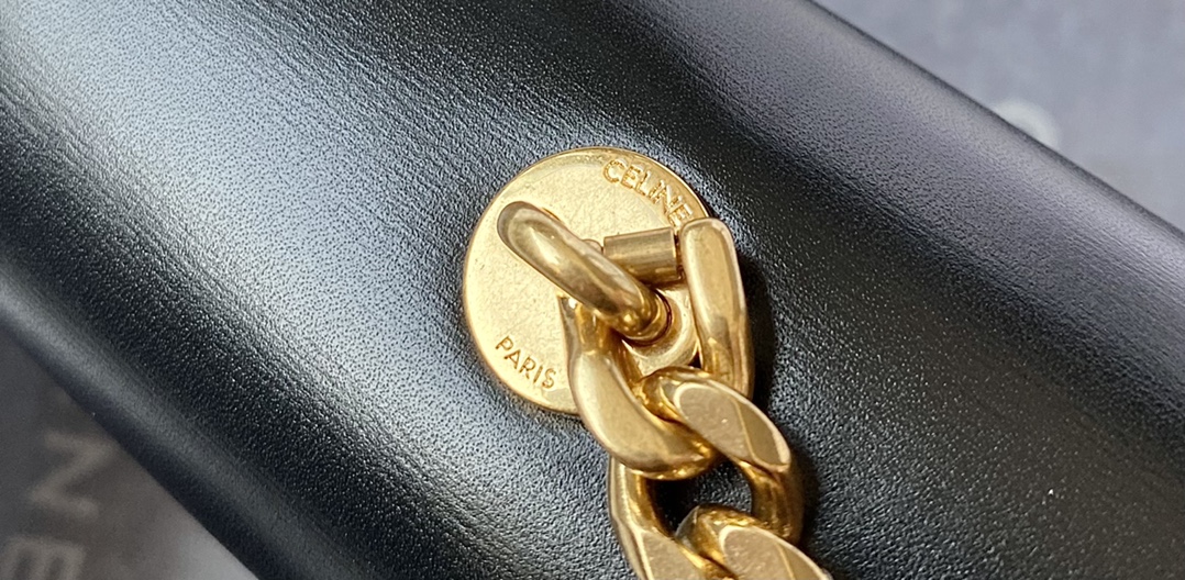 Ce**e triomphe chain bag