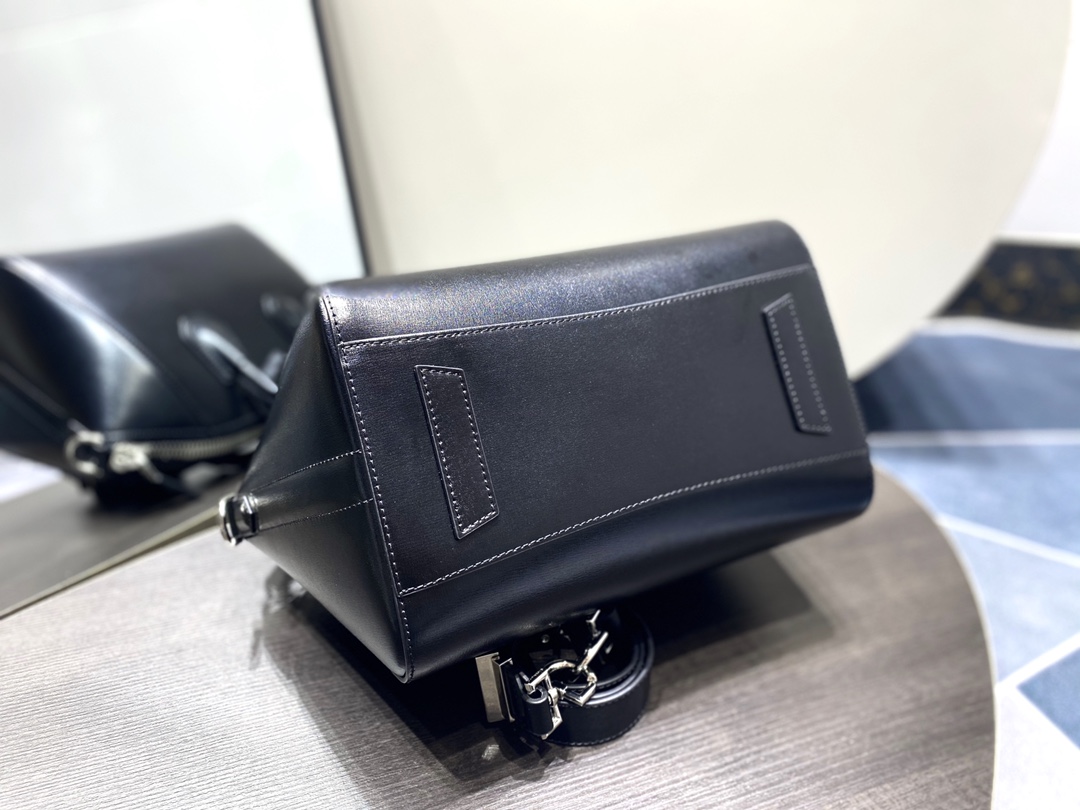 Givenchy Antigona Bag