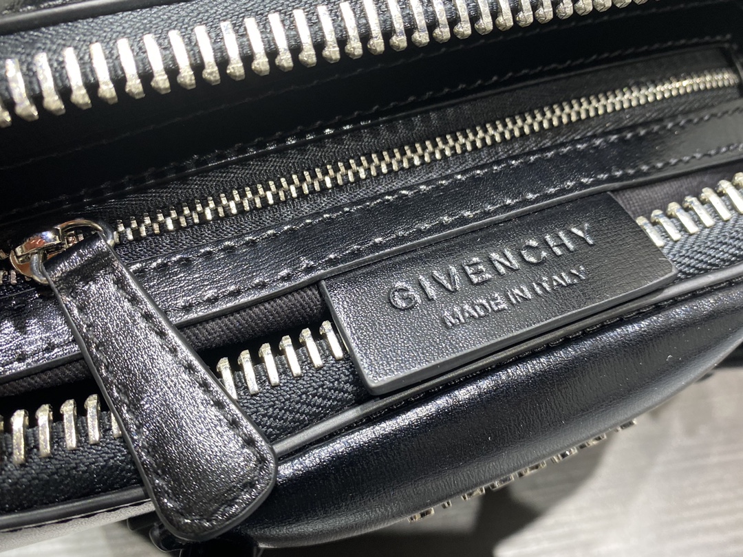 Givenchy Antigona Bag