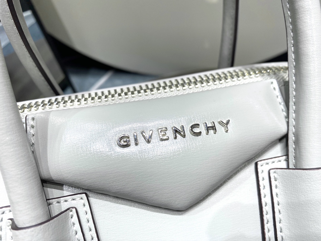 Givenchy Antigona Bag