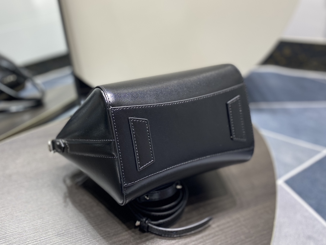 Givenchy Antigona Small Bag