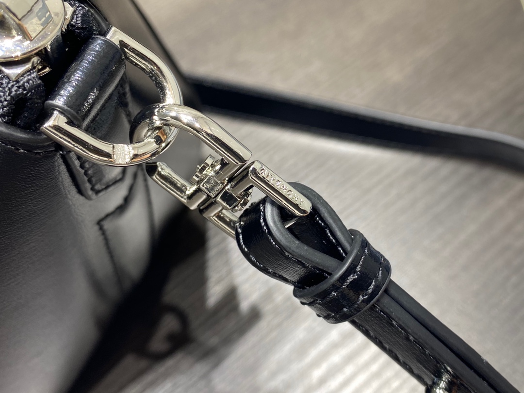 Givenchy Antigona Small Bag