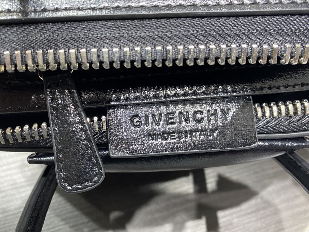 Givenchy Antigona Small Bag