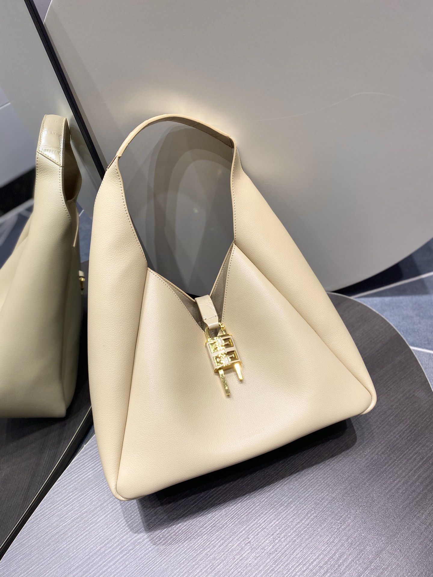 Givenchy G-Hobo  Medium