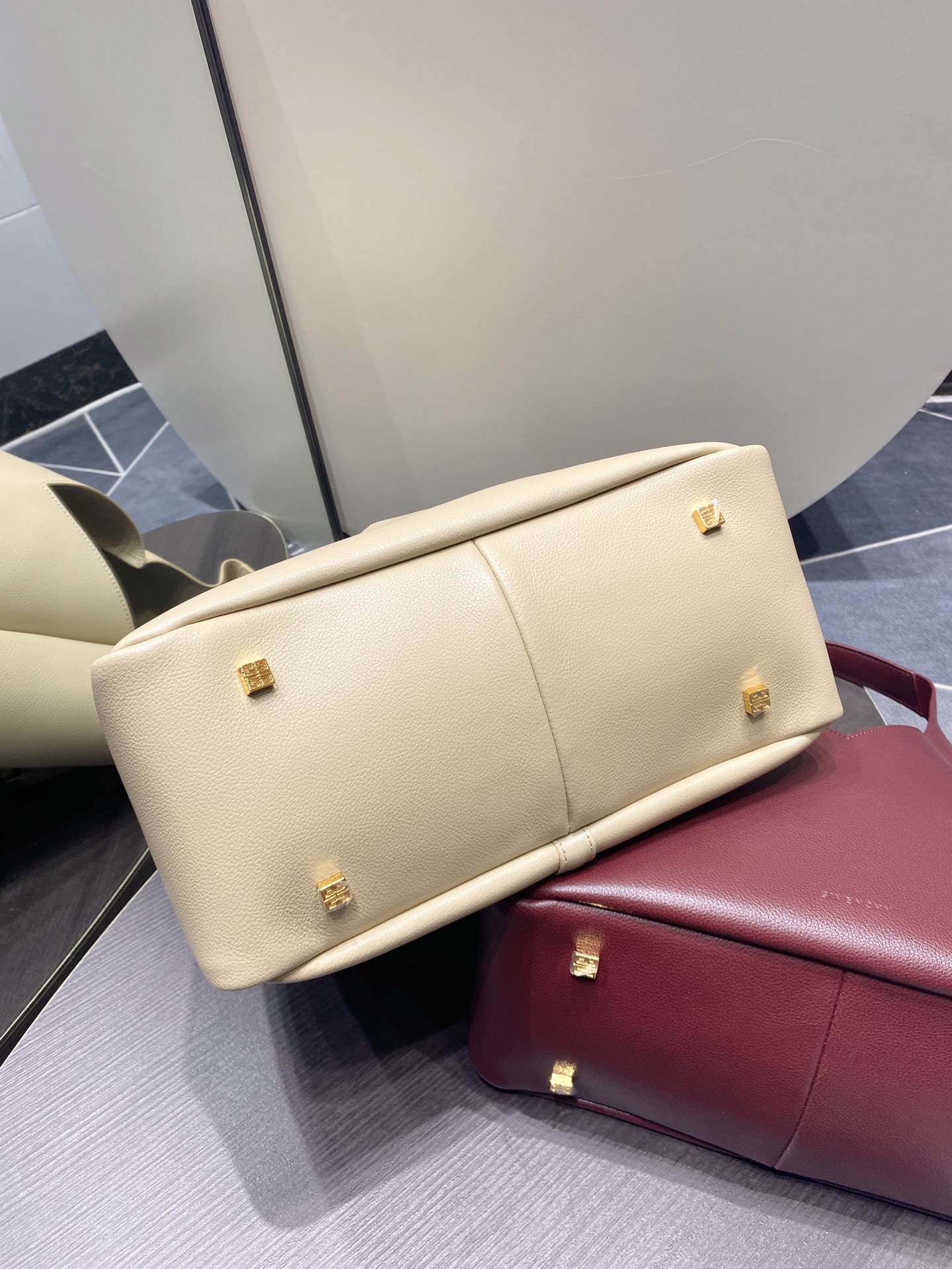 Givenchy G-Hobo Medium