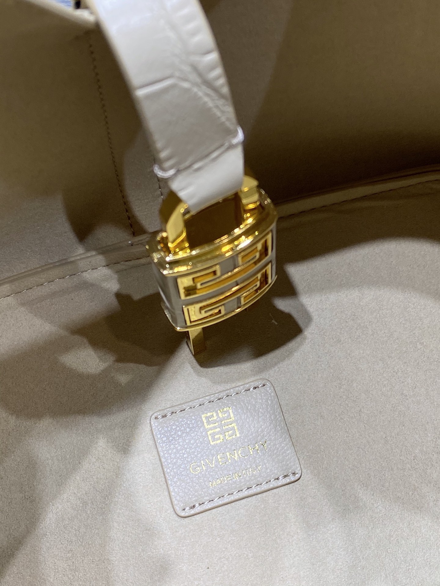 Givenchy G-Hobo Medium