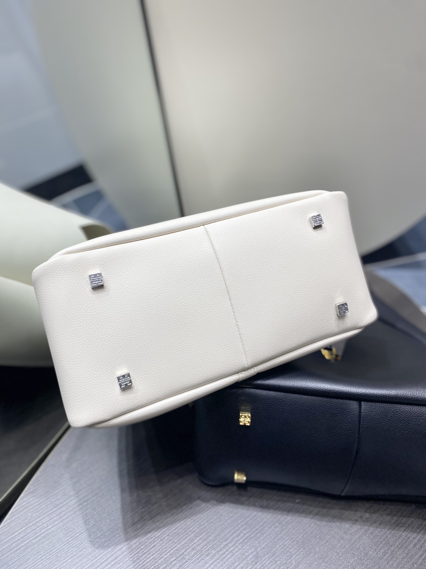 Givenchy G-Hobo  Medium
