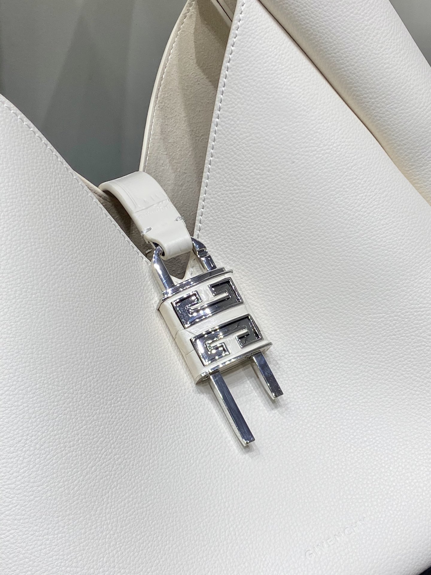 Givenchy G-Hobo  Medium