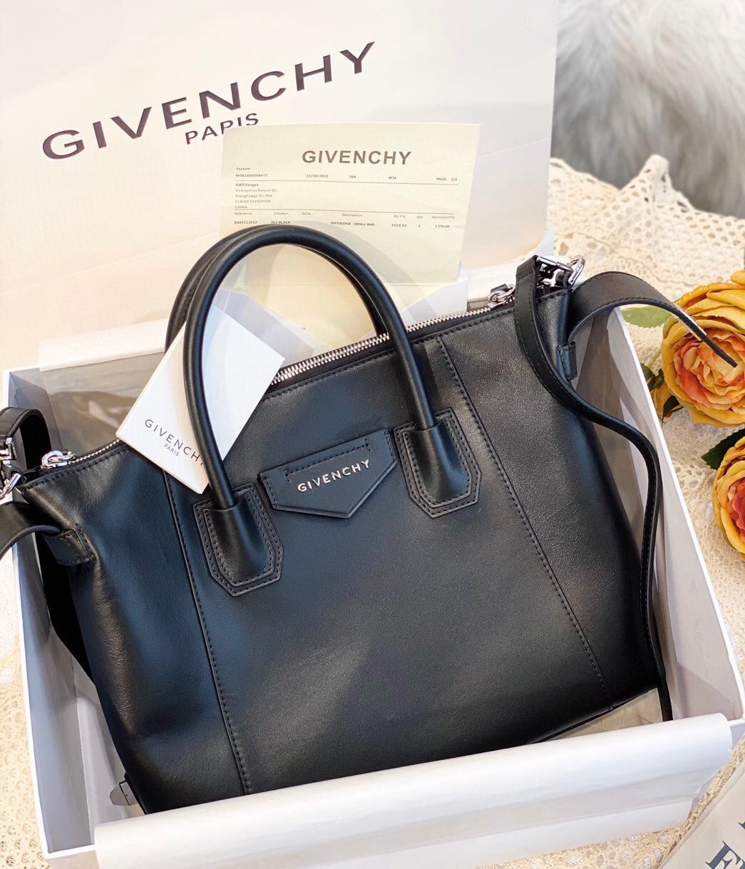 Givenchy Antigona Soft