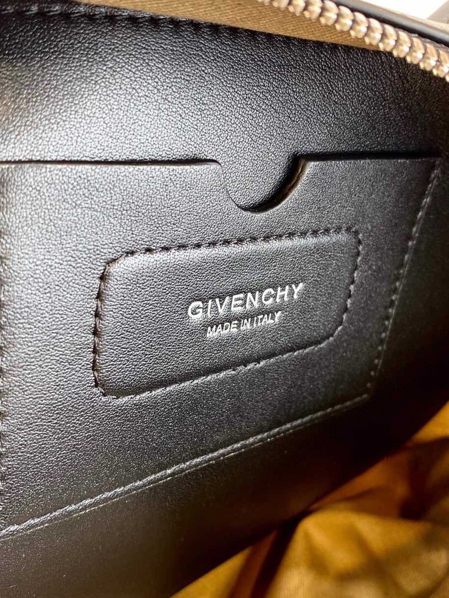 Givenchy Antigona Soft