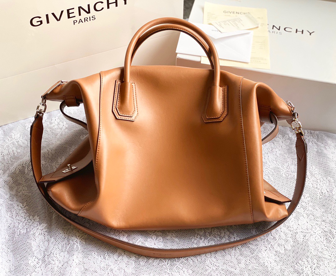 Givenchy Antigona Soft