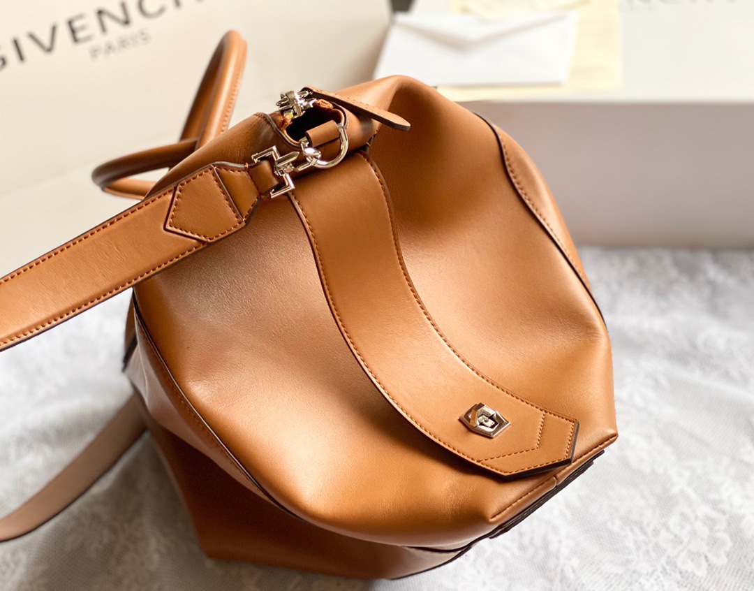 Givenchy Antigona Soft