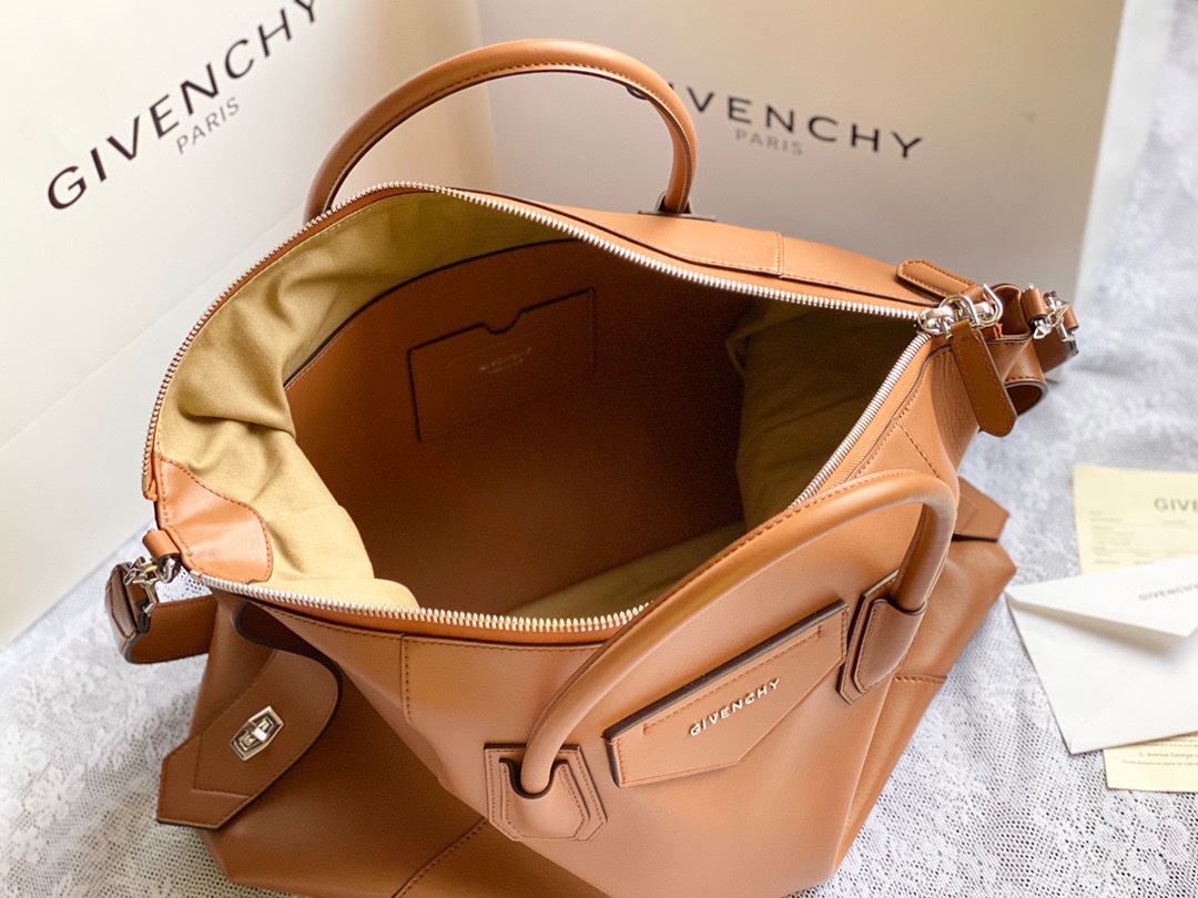 Givenchy Antigona Soft