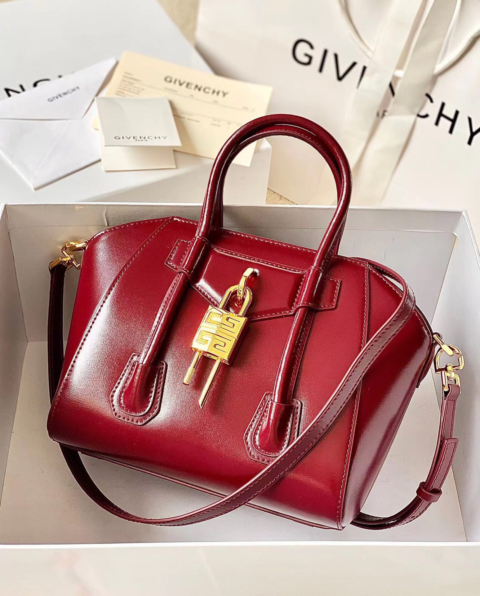 Givenchy Antigona Lock Soft