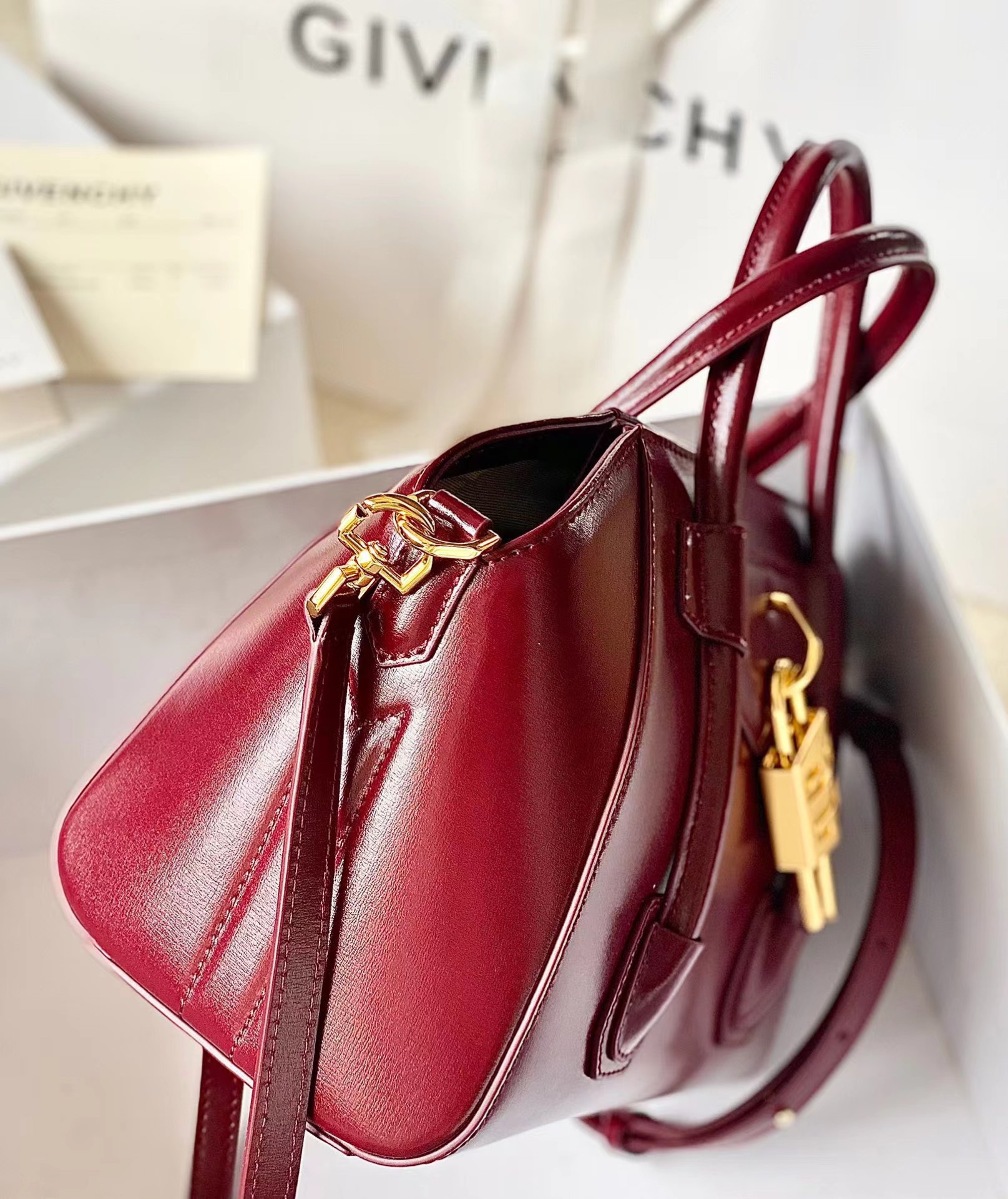 Givenchy Antigona Lock Soft