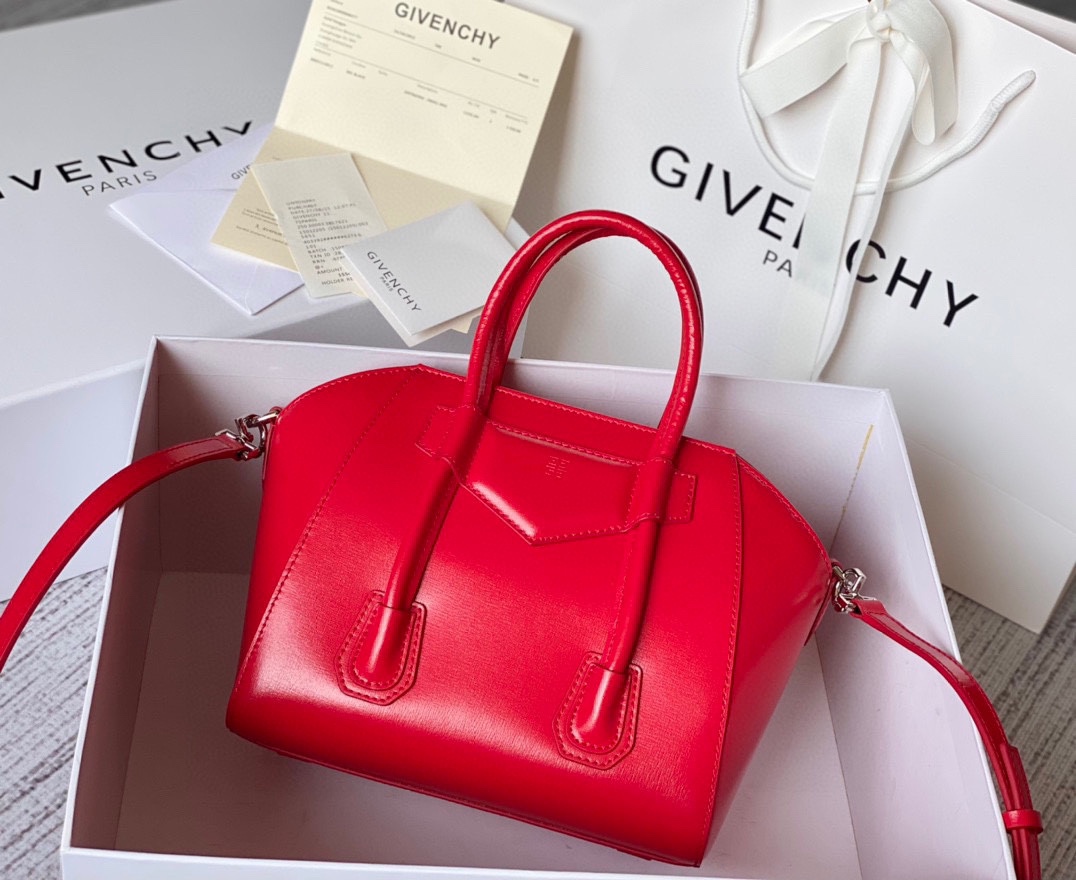 Givenchy Antigona Lock Soft
