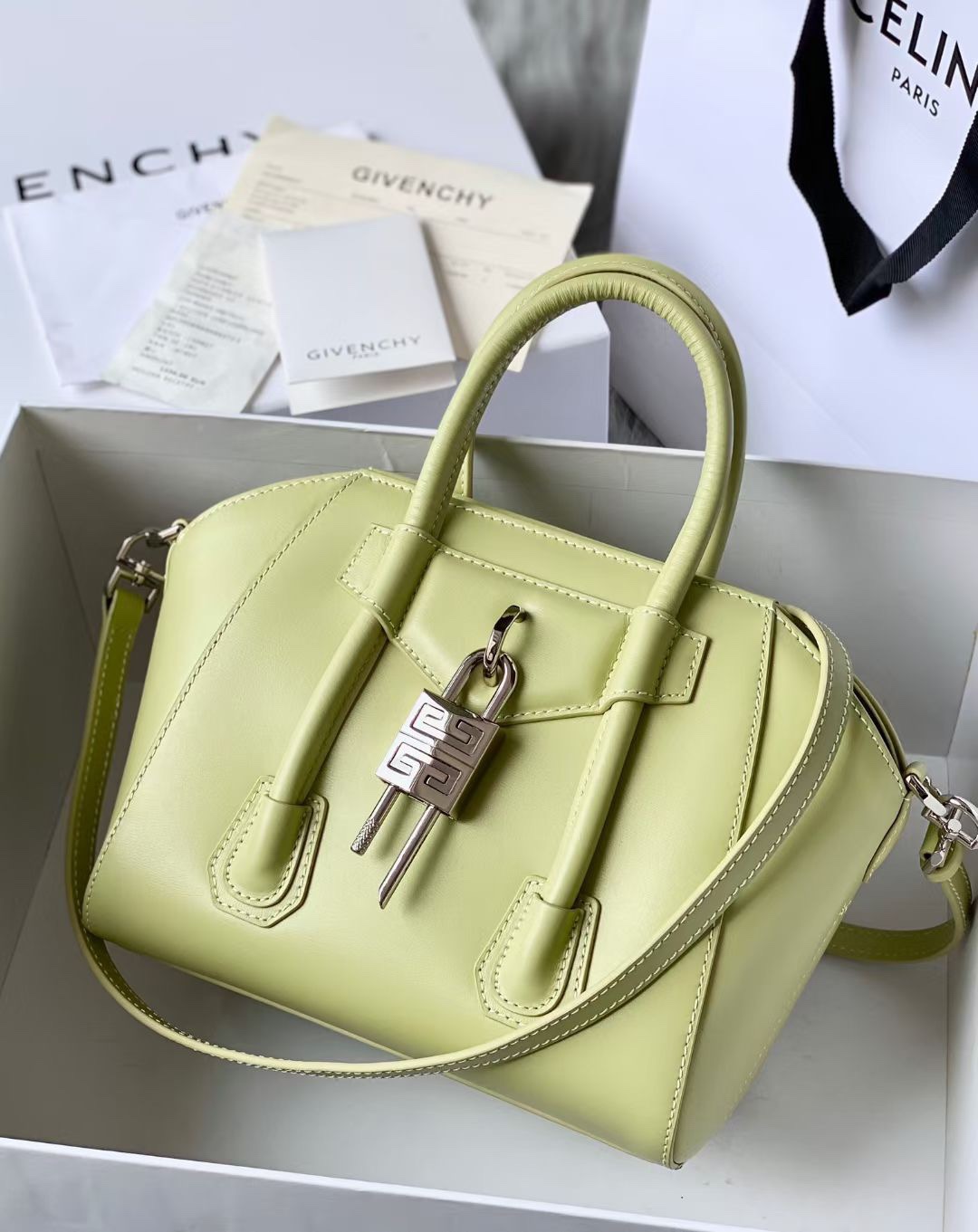 Givenchy Antigona Lock Soft