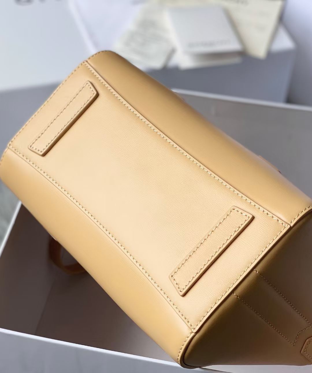 Givenchy Antigona Lock Soft