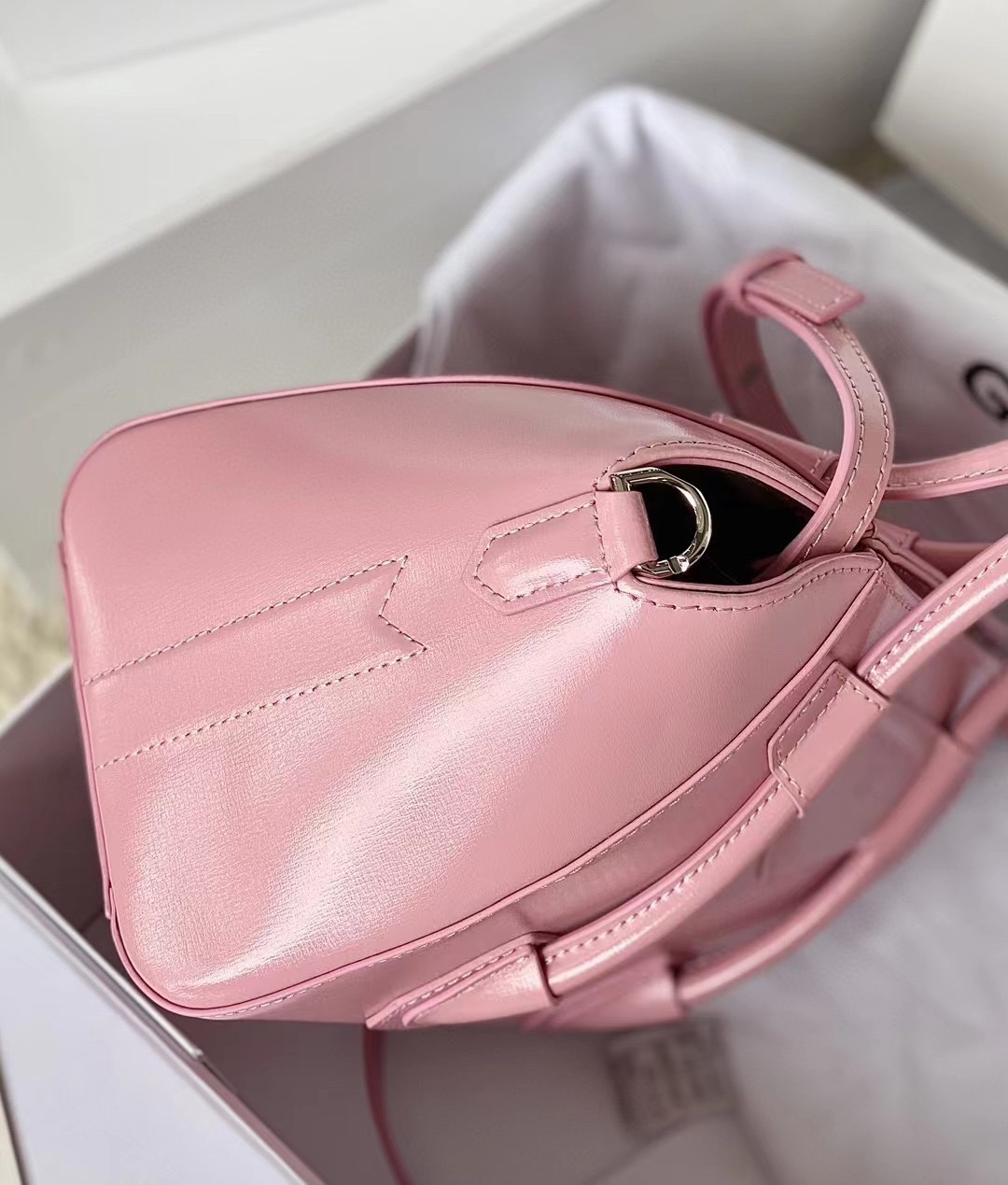 Givenchy Antigona Lock Soft