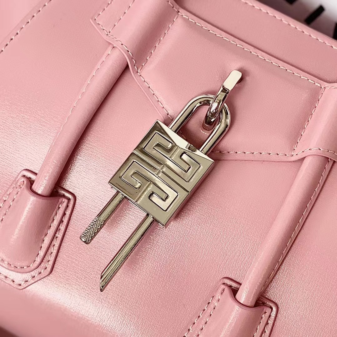Givenchy Antigona Lock Soft