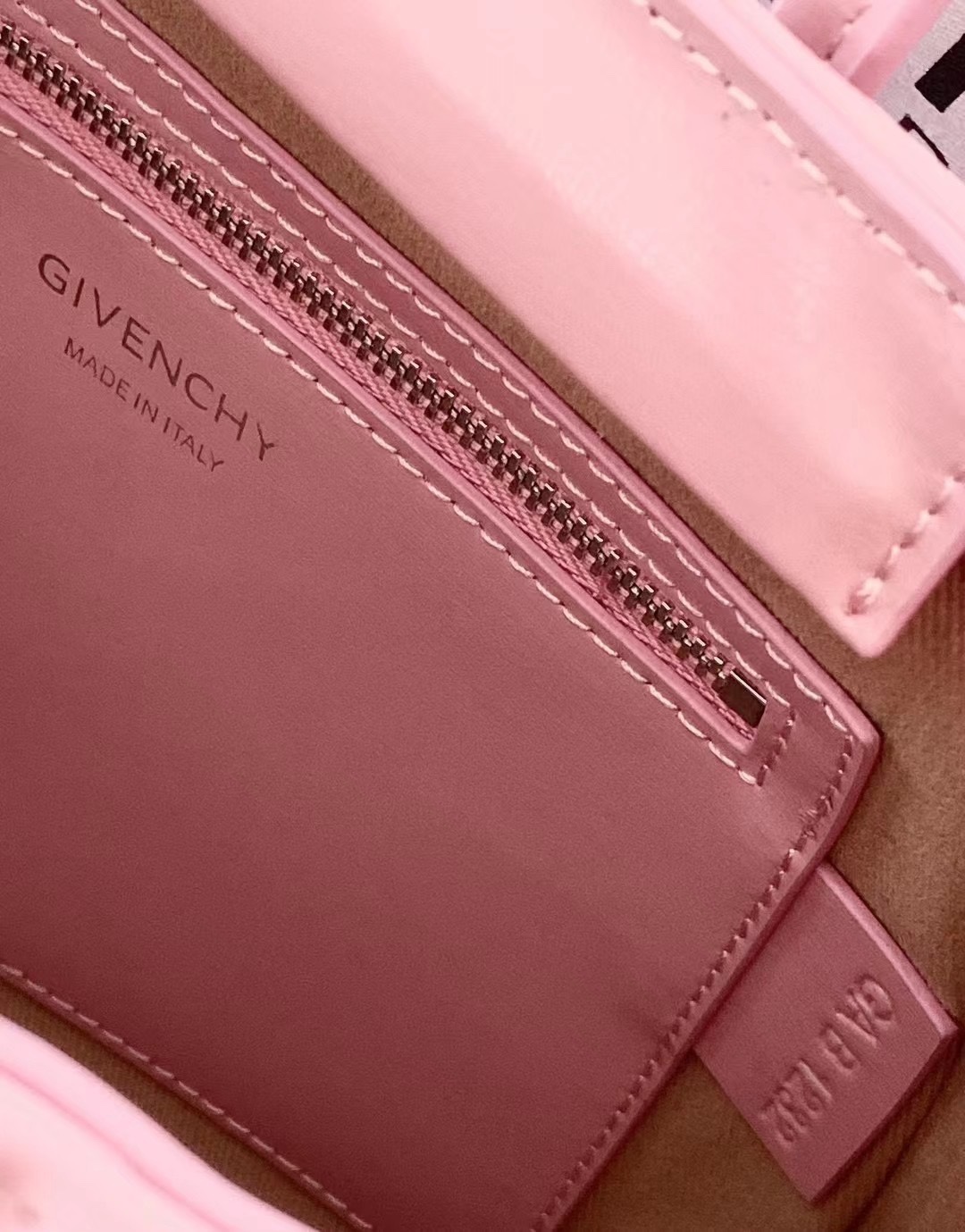 Givenchy Antigona Lock Soft