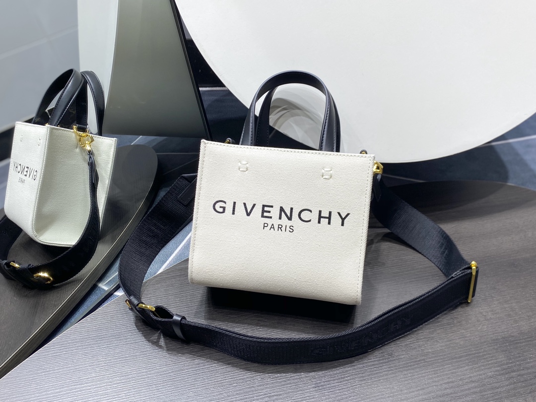 Givenchy Cabas G-tote Mini