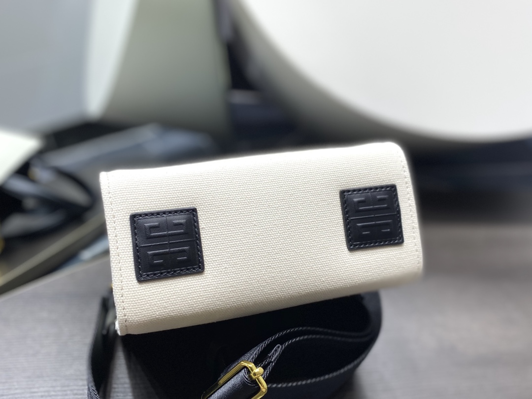 Givenchy Cabas G-tote Mini
